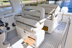 2019 Boston Whaler 350 Realm "350 Realm" photo 5