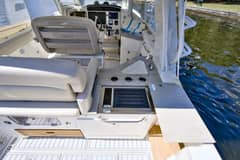 2019 Boston Whaler 350 Realm "350 Realm" photo 8