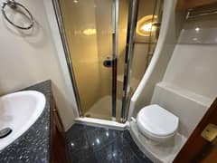 2007 Cruisers Yachts 560 Express photo 9