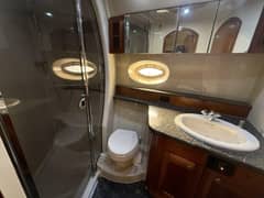 2007 Cruisers Yachts 560 Express photo 7