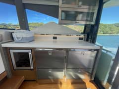 2020 Tiara Yachts C53 Coupe "BAR DOG" photo 3
