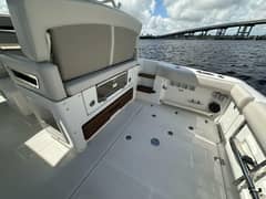 2023 Boston Whaler 380 Realm "103 Hours" photo 3