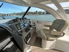 2018 Pursuit OS 385 Offshore photo 4
