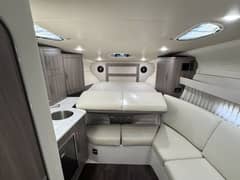 2020 Regal 33 XO photo 6