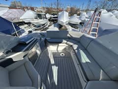 2021 Sea Ray 320 Sundancer photo 2