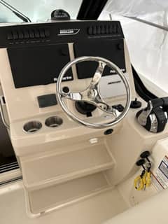 2021 Boston Whaler photo 1