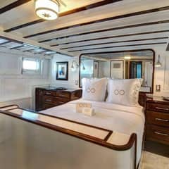 1947 Trumpy Raised Pilot House "Timeless" photo 7