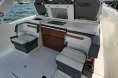 2021 Tiara Yachts 38 LS "Pogue Life" photo 6