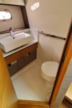 2021 Tiara Yachts 38 LS "Pogue Life" photo 9