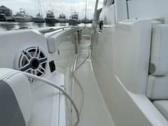 2021 Pursuit S 328 Sport photo 4