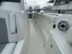 2021 Pursuit S 328 Sport photo 5