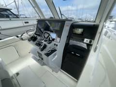 2021 Pursuit S 328 Sport photo 7