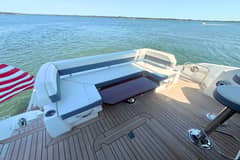 2020 Cruisers Yachts 50 CANTIUS photo 8