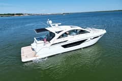 2020 Cruisers Yachts 50 CANTIUS photo 3
