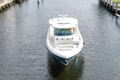 2022 Tiara Yachts photo 7