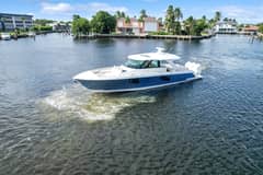 2022 Tiara Yachts photo 3