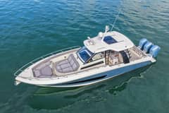 2023 Boston Whaler photo 8