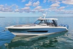 2023 Boston Whaler photo 4