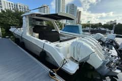 2020 Boston Whaler 420 Outrage photo 2