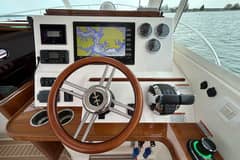 2020 Hunt Yachts Surfhunter 32 "Bonheur" photo 4