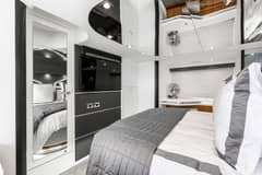 2005 Sunseeker 68 Predator "Sweet T" photo 7
