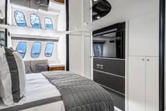 2005 Sunseeker 68 Predator "Sweet T" photo 6