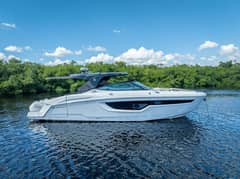 2022 Cruisers Yachts GLS OB "Walking on Water" photo 6