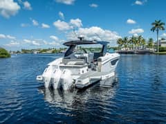 2022 Cruisers Yachts GLS OB "Walking on Water" photo 8