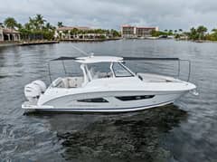 2022 Regal 33 SAV "REEL LOVE" photo 1