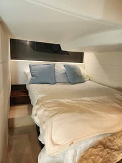 2013 Princess V39 "HOBNOBBIN" photo 5