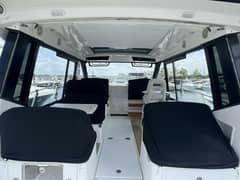 2021 Boston Whaler 405 Conquest photo 9
