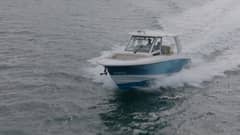2018 Boston Whaler Realm photo 2