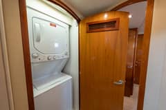 2004 Hatteras Sport Deck "HAVILAH" photo 5