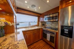 2004 Hatteras Sport Deck "HAVILAH" photo 3