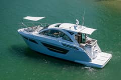 2025 Cruisers Yachts 50 Cantius photo 8