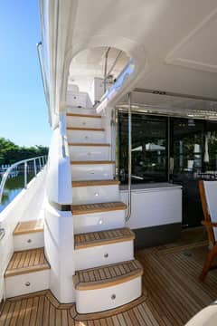 2021 Princess F70 photo 3