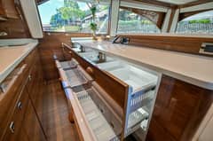 2023 Viking 64 Convertible photo 6