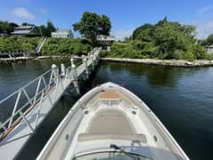 2017 Boston Whaler Outrage photo 8