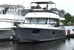 2023 Beneteau Swift Trawler 41 Fly photo 1