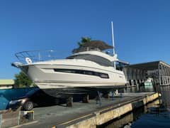 2018 Prestige 460 photo 2