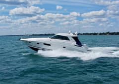 2010 Sea Ray 450 Sundancer photo 1