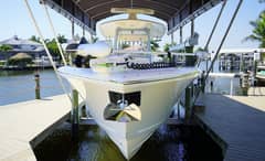 2023 Cobia 320CC photo 5
