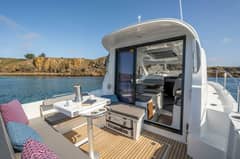 2027 Beneteau Antares 8 photo 9