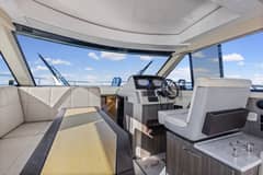 2020 Regal 38 XO photo 9