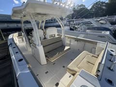2019 Pursuit S 328 Sport photo 4