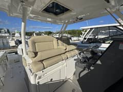 2019 Pursuit S 328 Sport photo 8