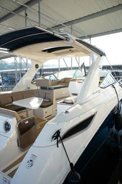 2016 Sea Ray 350 Sundancer photo 5