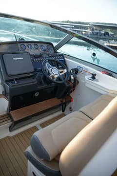 2016 Sea Ray 350 Sundancer photo 7