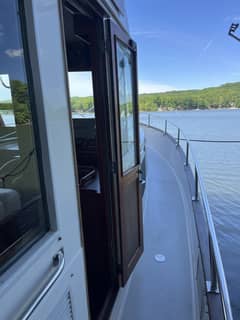 1987 Grand Banks 49 Motor Yacht photo 9