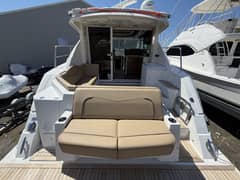2016 Cruisers Yachts 41 Cantius photo 7